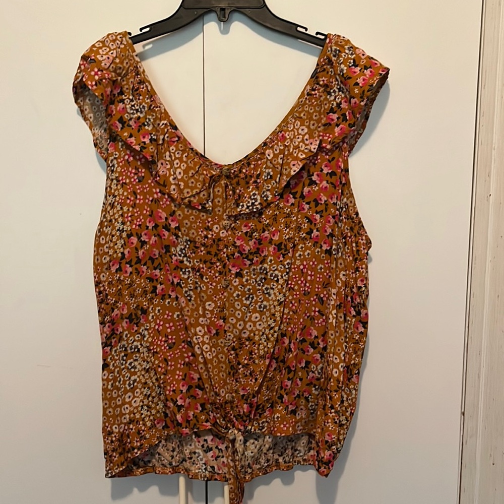 No Boundaries Orange Floral top XXL